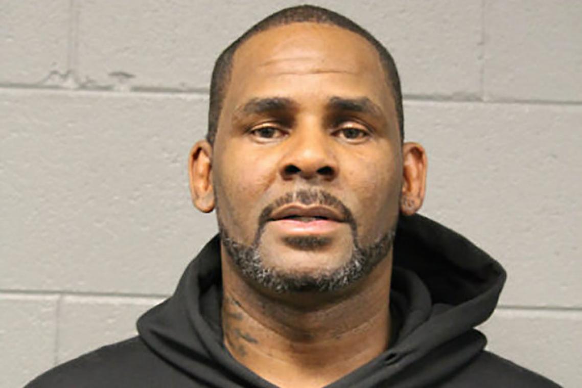 R. Kelly vrij op borg: "De vrouwen liegen, ja"
