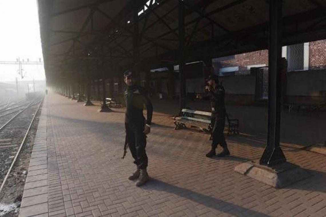 Pakistan ontruimt grensdorpen wegens toenemende spanningen met India