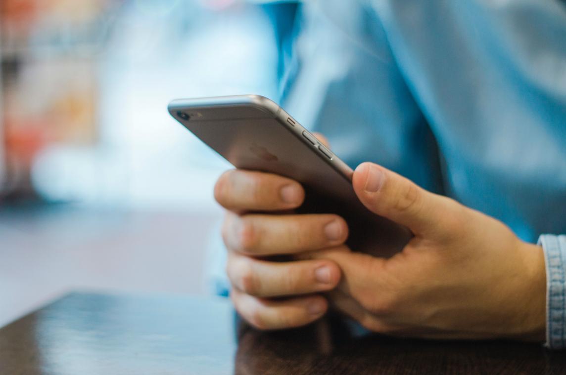 Daarom mag je nooit je gsm in je broekzak stoppen