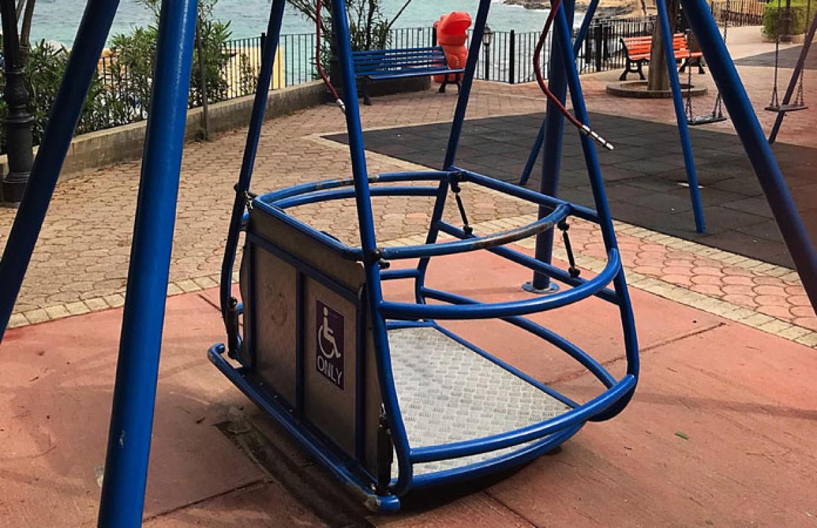 In deze speeltuin kunnen ook rolstoelgebruikers zich kostelijk amuseren