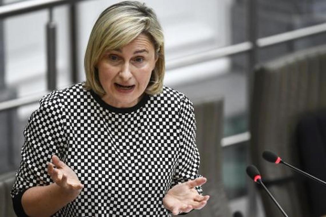 "Regelrechte schande dat studentenclubs charter niet ondertekenen"