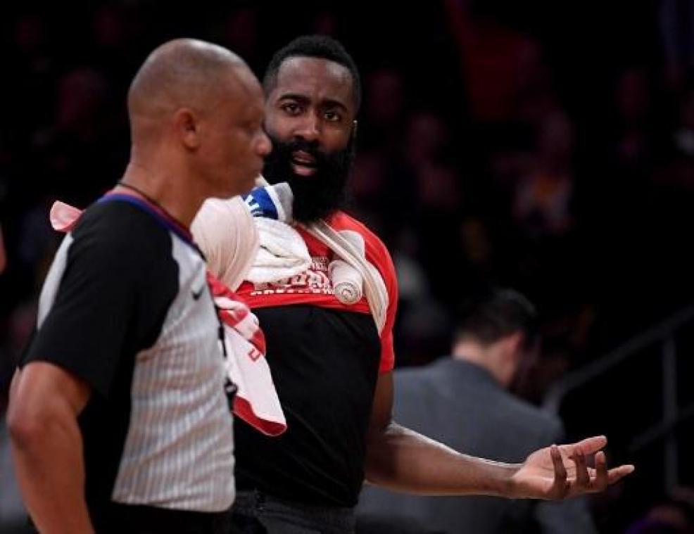 James Harden leidt Rockets naar winst in Boston