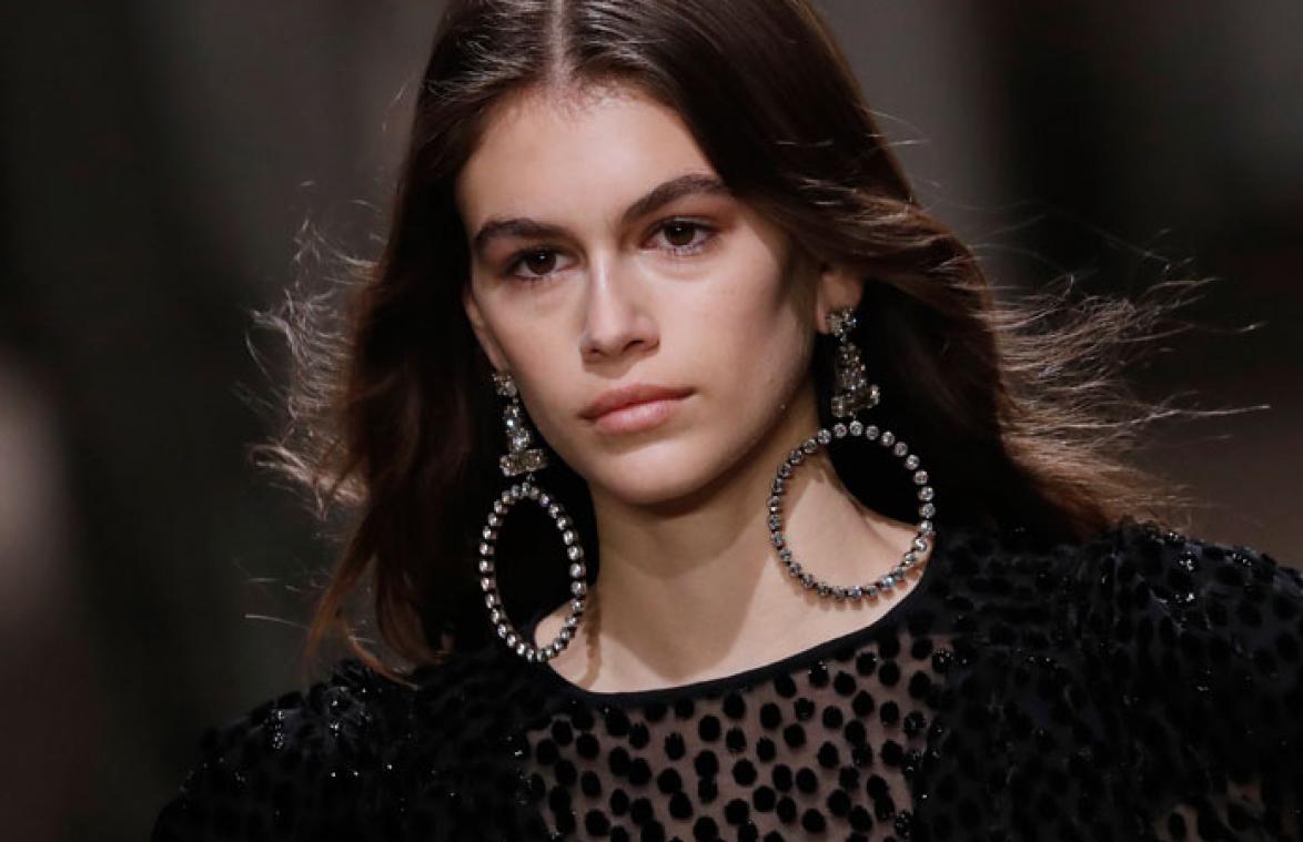 Modewereld maakt zich zorgen om te magere dochter van Cindy Crawford