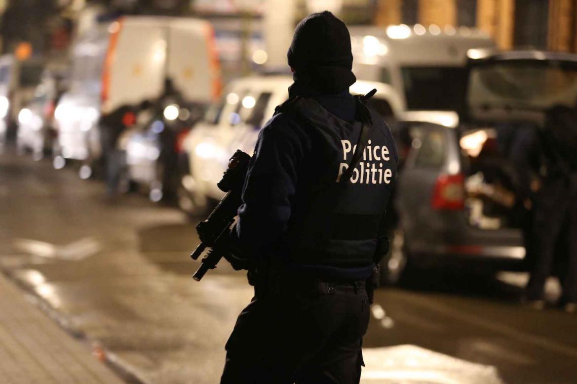 Zeven mensen gearresteerd bij politieactie