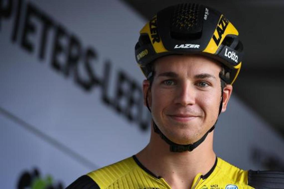 Dylan Groenewegen sprint naar winst in eerste etappe
