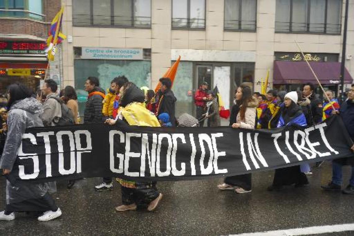 Zowat 3.000 mensen manifesteren in Brussel voor bevrijding van Tibet