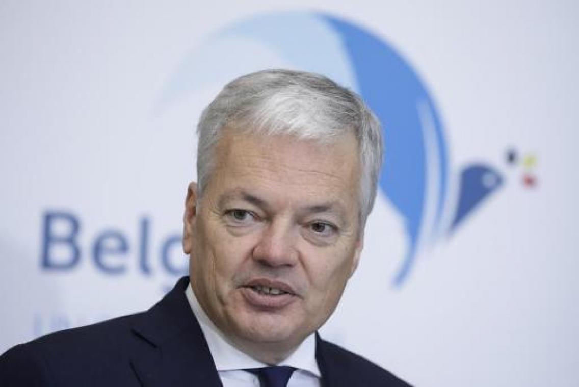 Reynders wacht stemming in Britse Lagerhuis af