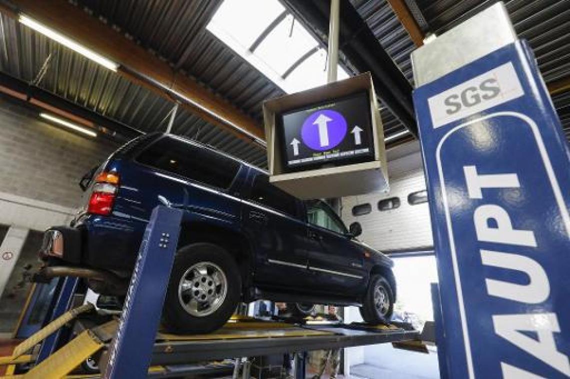Weyts voorziet vergoeding voor gedupeerden van te strenge autokeuring