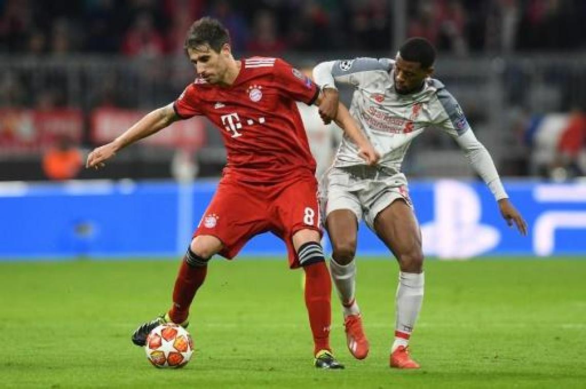 Belgen in het buitenland - Sterk Liverpool schakelt Bayern uit, Messi helpt Barcelona voorbij Lyon