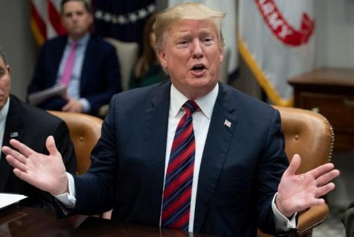 Trump dreigt met veto tegen resolutie om noodtoestand te eindigen