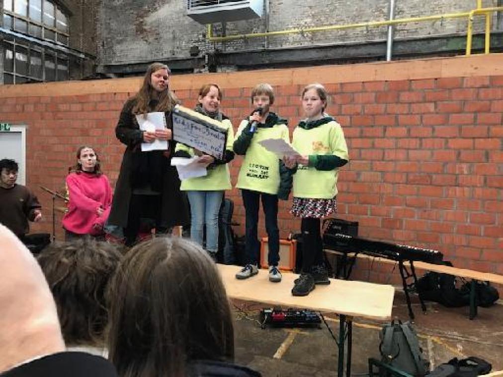Zowat 400 jongeren verzamelen in Leuven voor deelname aan klimaatmars