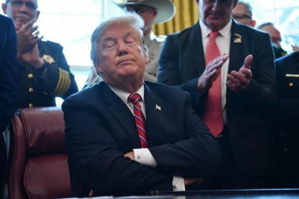 Trump gebruikt voor het eerst vetorecht om muur te kunnen financieren