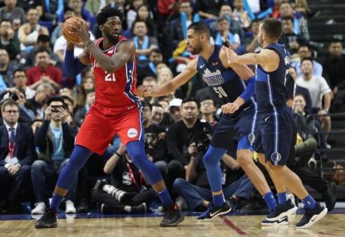 Philadelphia plaatst zich voor NBA-play-offs na zege in topper bij Milwaukee