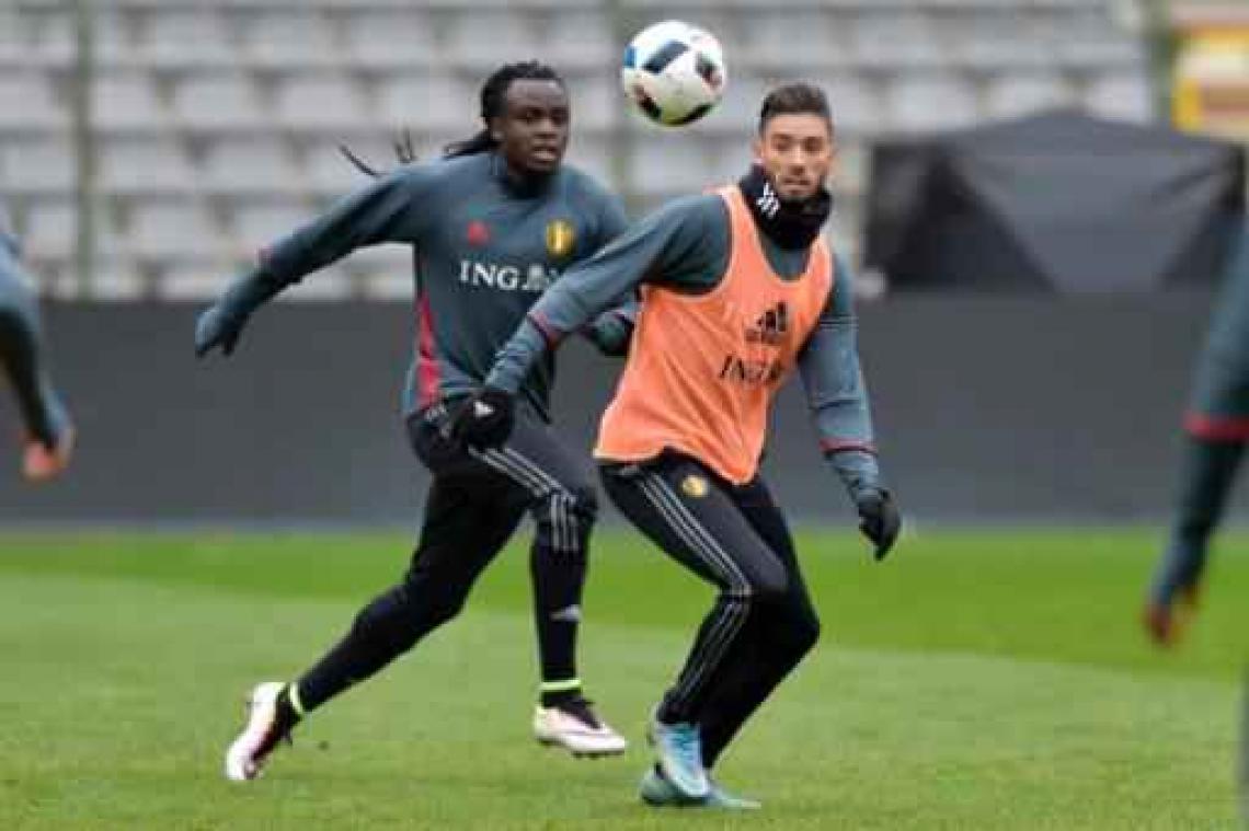 Yannick Carrasco geeft forfait voor duel tegen Portugal, buikklachten voor Alderweireld