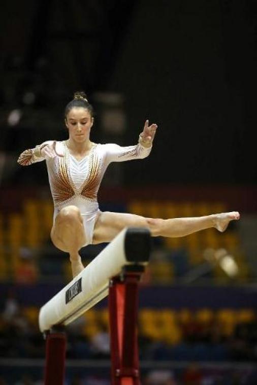 Nina Derwael pakt zilver op de balk in Doha