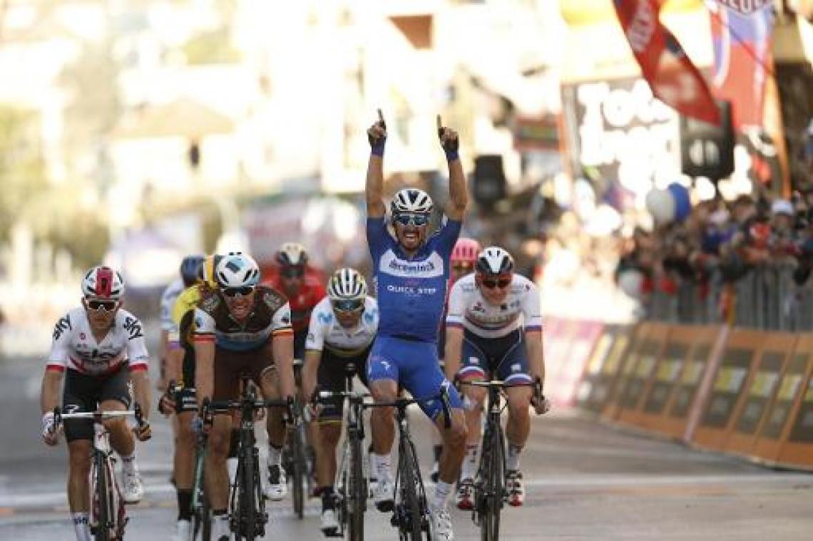 Topfavoriet Alaphilippe vloert Oliver Naesen in de sprint van Milaan-Sanremo
