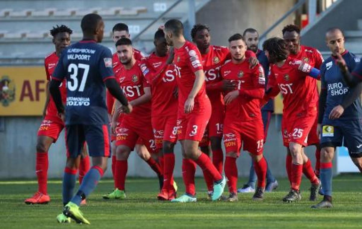 Tubeke en Roeselare delen de punten