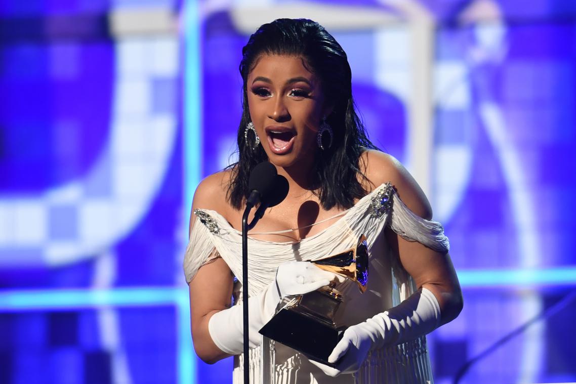 Cardi B sleept vlogsters voor de rechter na grove beledigingen