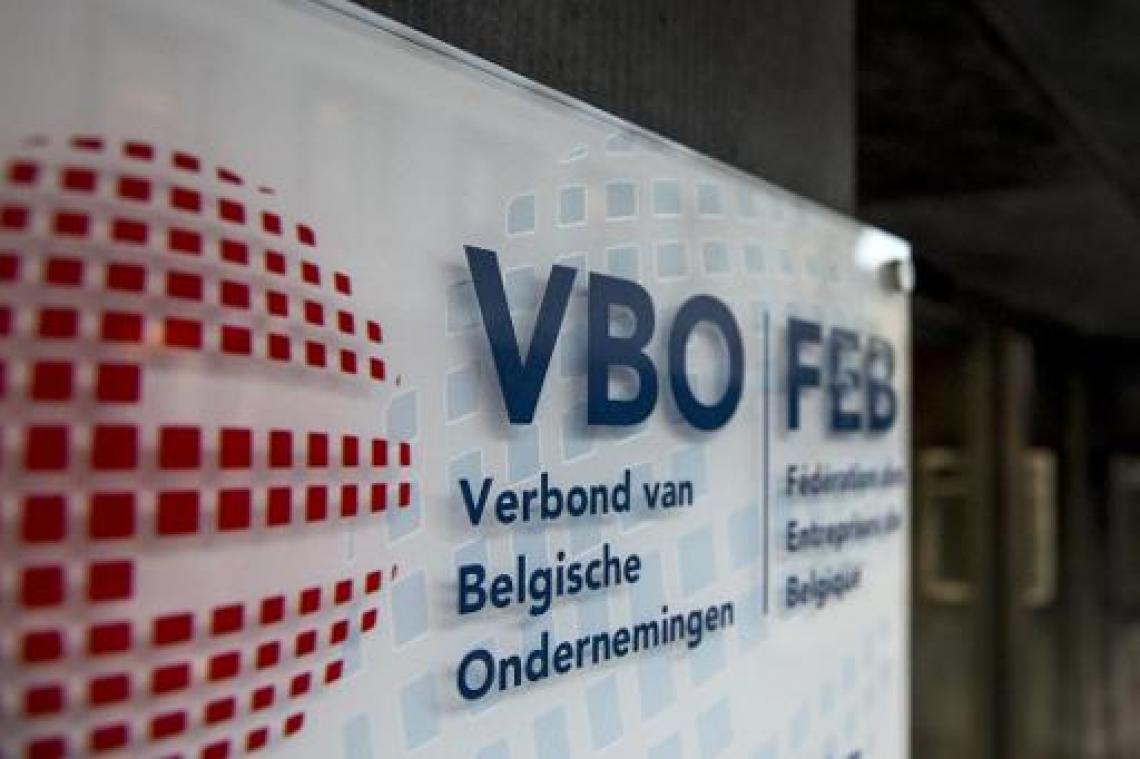 "Regering moet loonakkoord integraal uitvoeren"