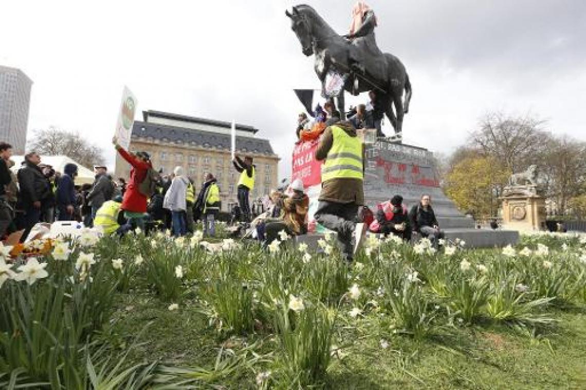 Klimaatactivisten nemen afscheid van Troonplein na drie dagen van protest