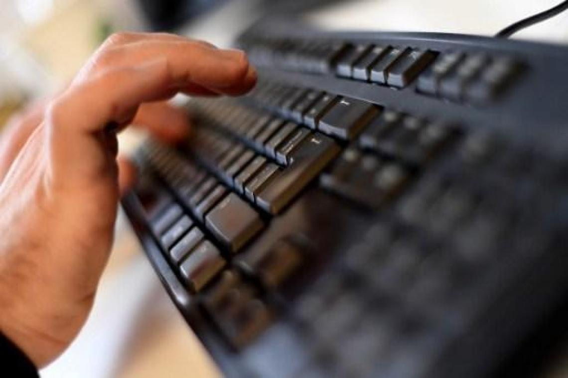 Centrum voor Cybersecurity waarschuwt voor oplichters die zich voordoen als computerexpert