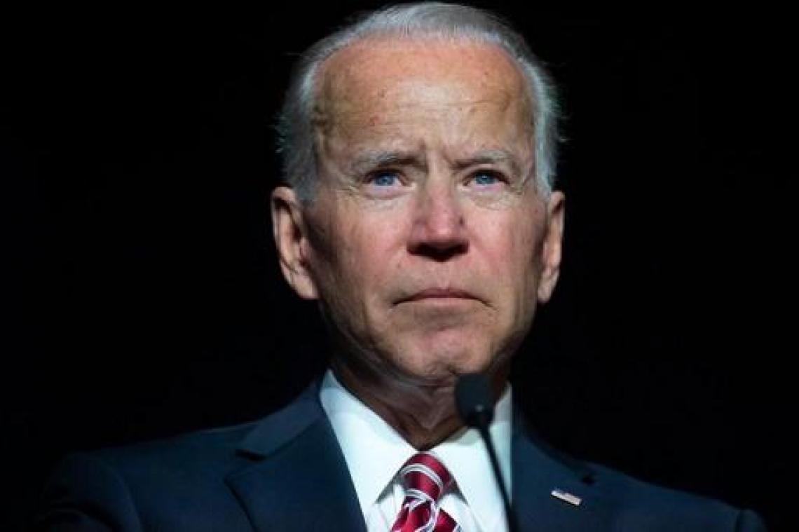 Jonge politica beschuldigt Joe Biden van misplaatste kus