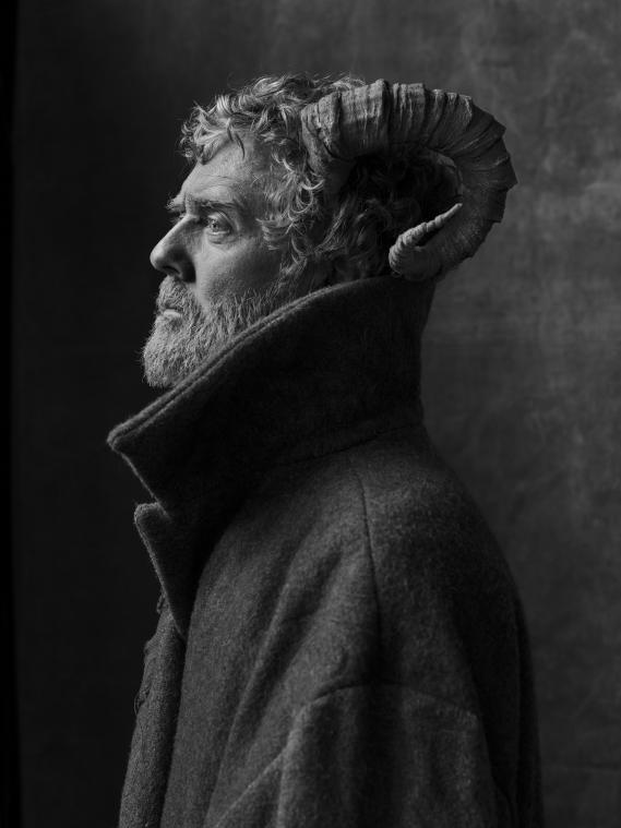 SOUNDCHECK. Glen Hansard: "Met een open geest kan  iets kleins uitgroeien tot een wonder"