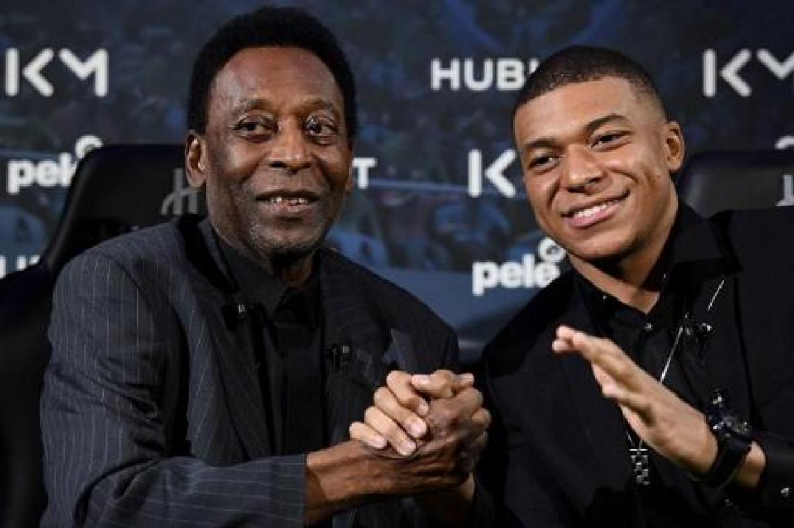 Pelé opgenomen in ziekenhuis in Parijs