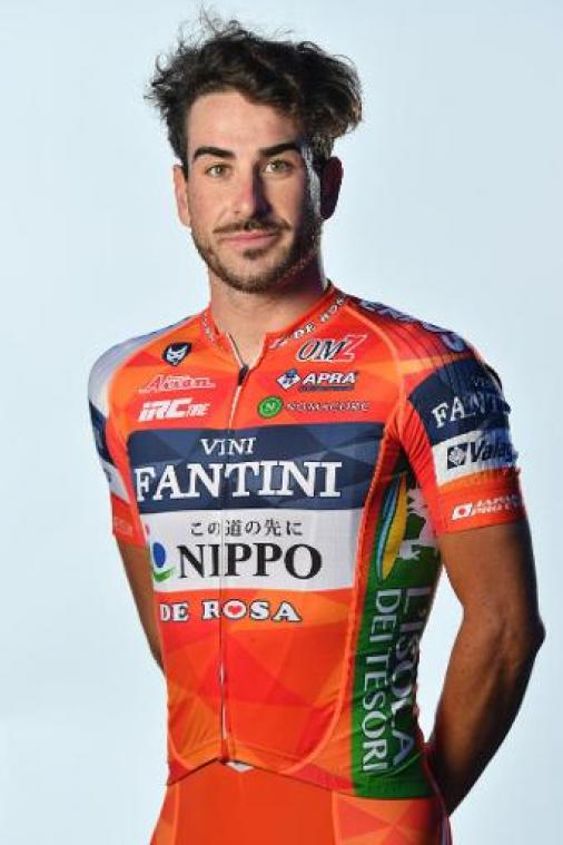 Stacchiotti pakt de zege in openingsrit