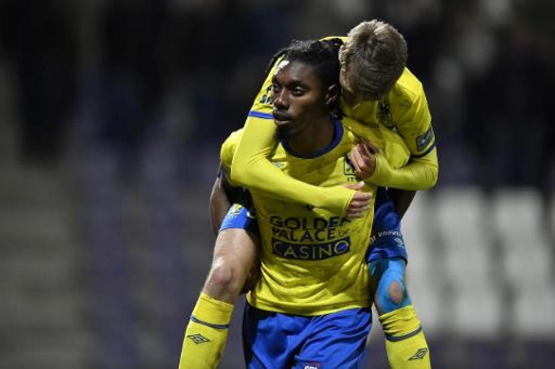 Jupiler Pro League - Sint-Truiden is alleen leider in Play-off IIa na zege bij Beerschot Wilrijk