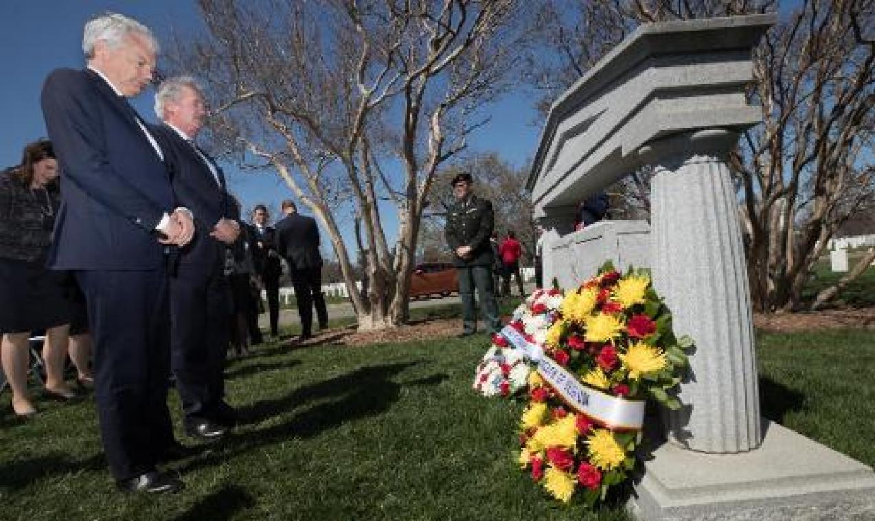 NAVO bestaat 70 jaar - Reynders herdenkt in Washington gesneuvelde soldaten Ardennenoffensief