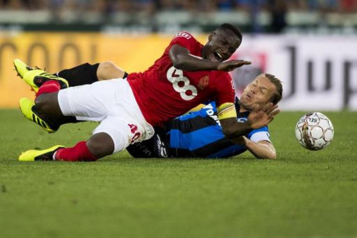 Club Brugge en Standard bikkelen in spoor van Genk om maximum