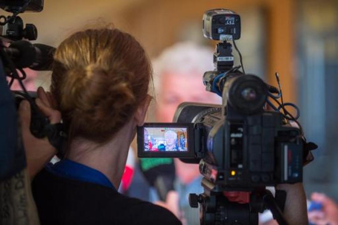 De Belgische journalist: hoogopgeleid, blank en man van middelbare leeftijd