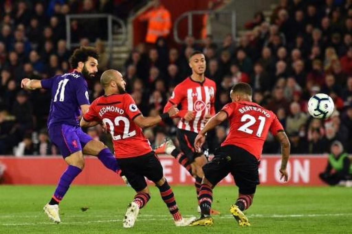 Belgen in het buitenland - Liverpool pakt in laatste tien minuten de zege bij Southampton en komt weer aan de leiding