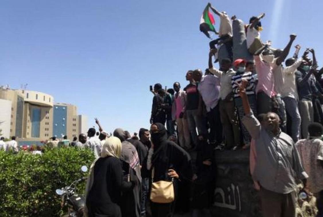 Duizenden Soedanezen betogen weer tegen president Omar al-Bashir