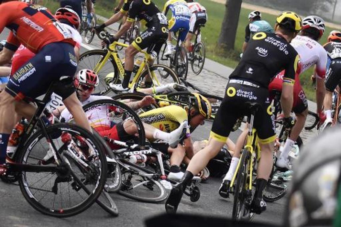 Ronde van Vlaanderen - Niki Terpstra moet opgeven na valpartij