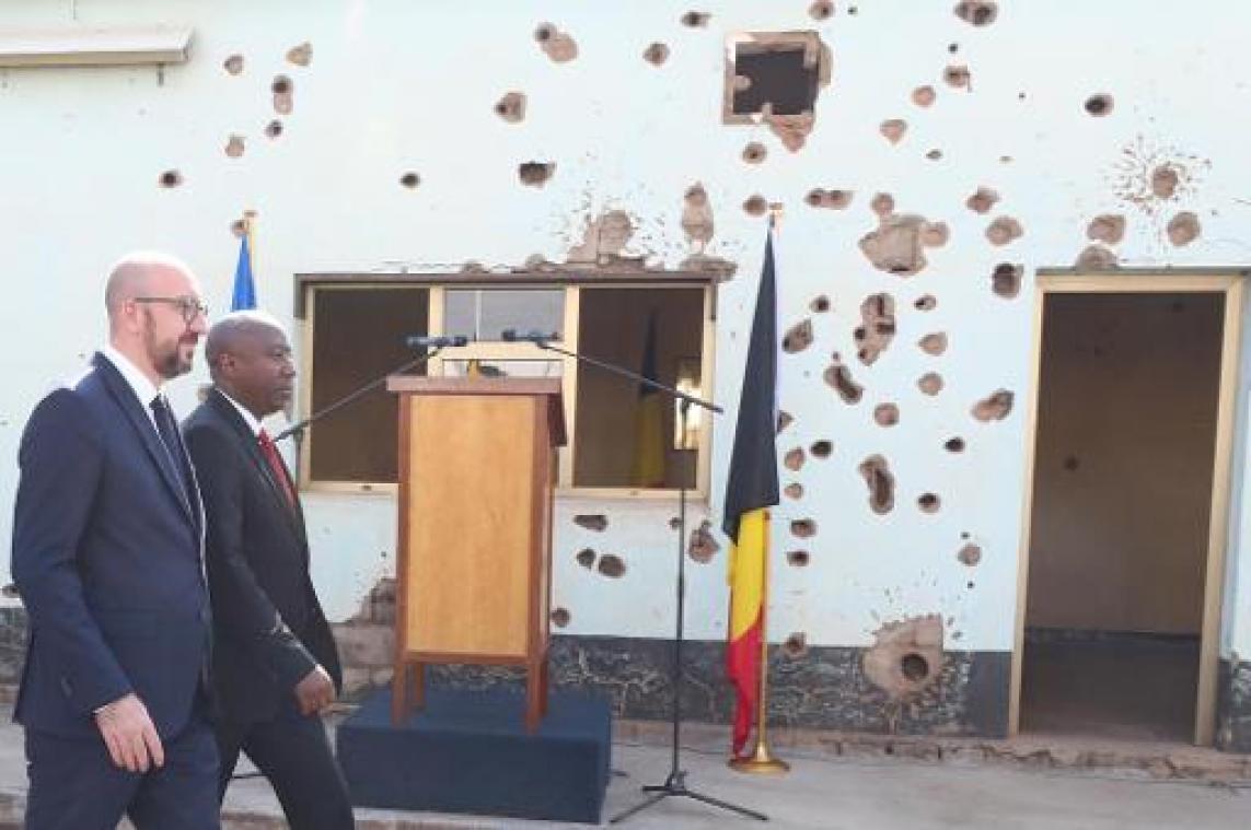 Premier Michel brengt samen met Rwandese collega eerbetoon aan Belgische blauwhelmen