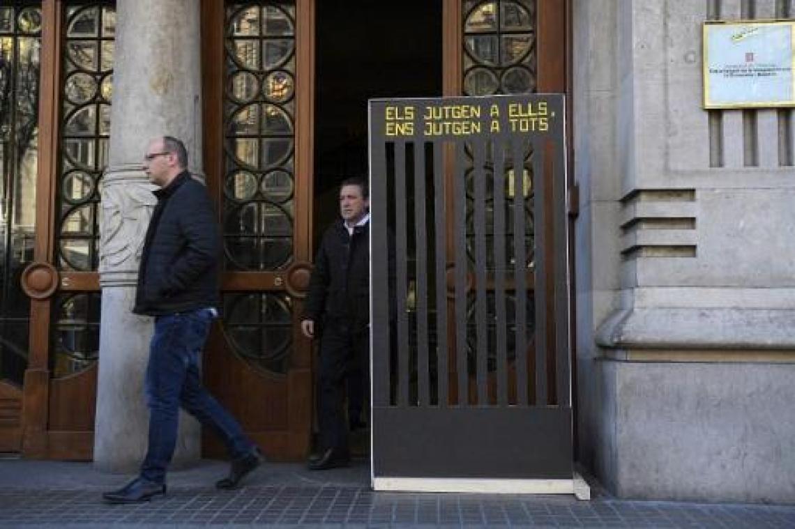 Dertig extra mensen aangeklaagd voor referendum over Catalonië