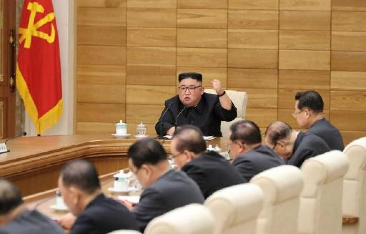 Noord-Koreaanse leider Kim Jong-un dwingt partijfunctionarissen terug in het gareel