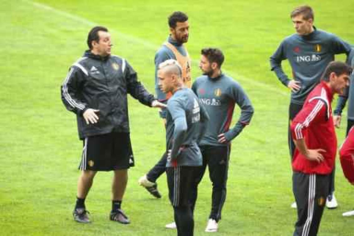Rode Duivels warmen op met speciaal shirt ter nagedachtenis van slachtoffers aanslagen