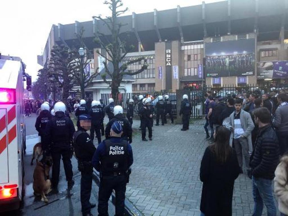 Burgemeester Anderlecht wil mazen van het net aantrekken