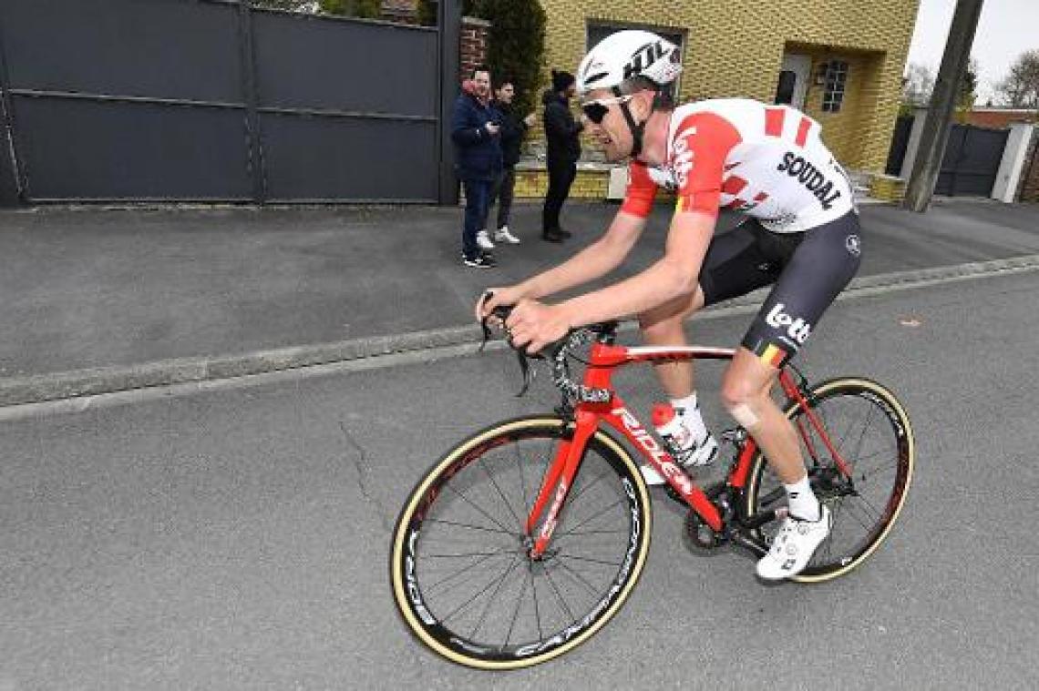 Parijs-Roubaix - Benoot houdt aan val barst in rechtersleutelbeen over en past voor Amstel Gold Race