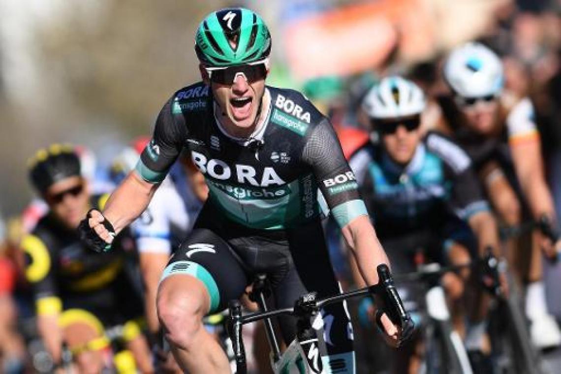 Sam Bennett toont snelle benen in openingsetappe