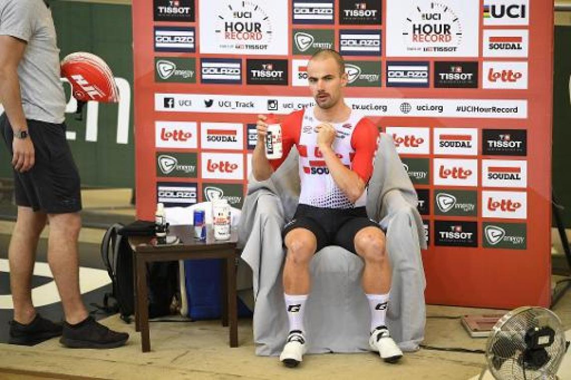 Campenaerts richt zich meteen na uurrecord tot Stig Broeckx: "We gaan pannenkoeken eten"