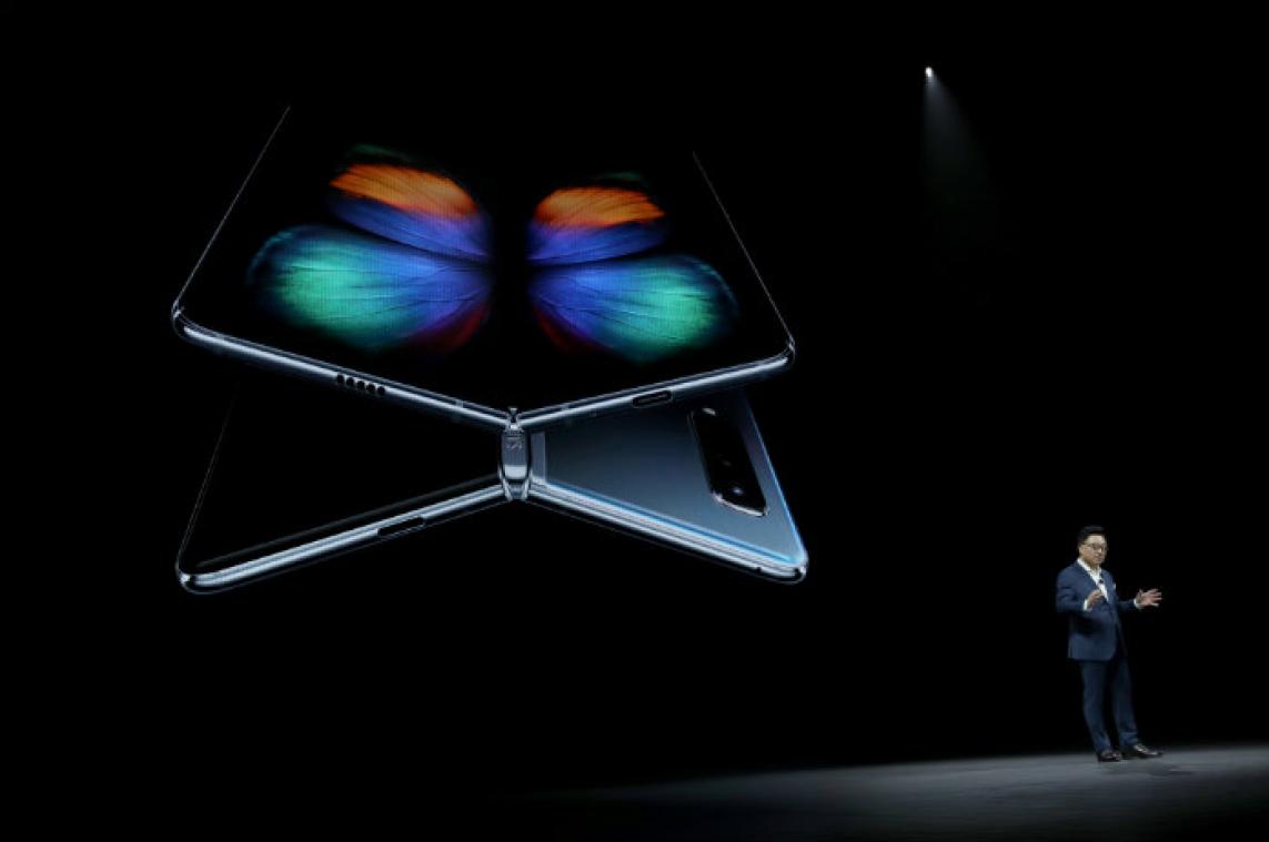 Samsung onderzoekt klachten over nieuwe plooibare telefoon