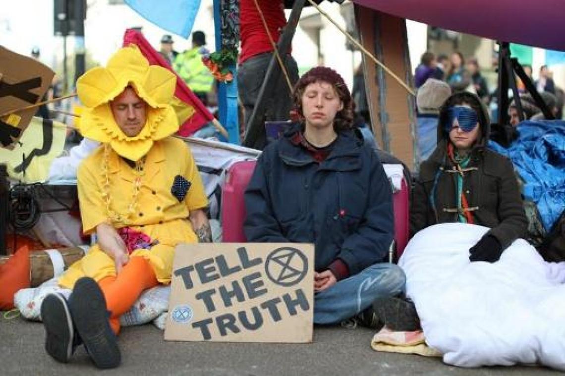 Bijna 400 klimaatactivisten opgepakt in Londen