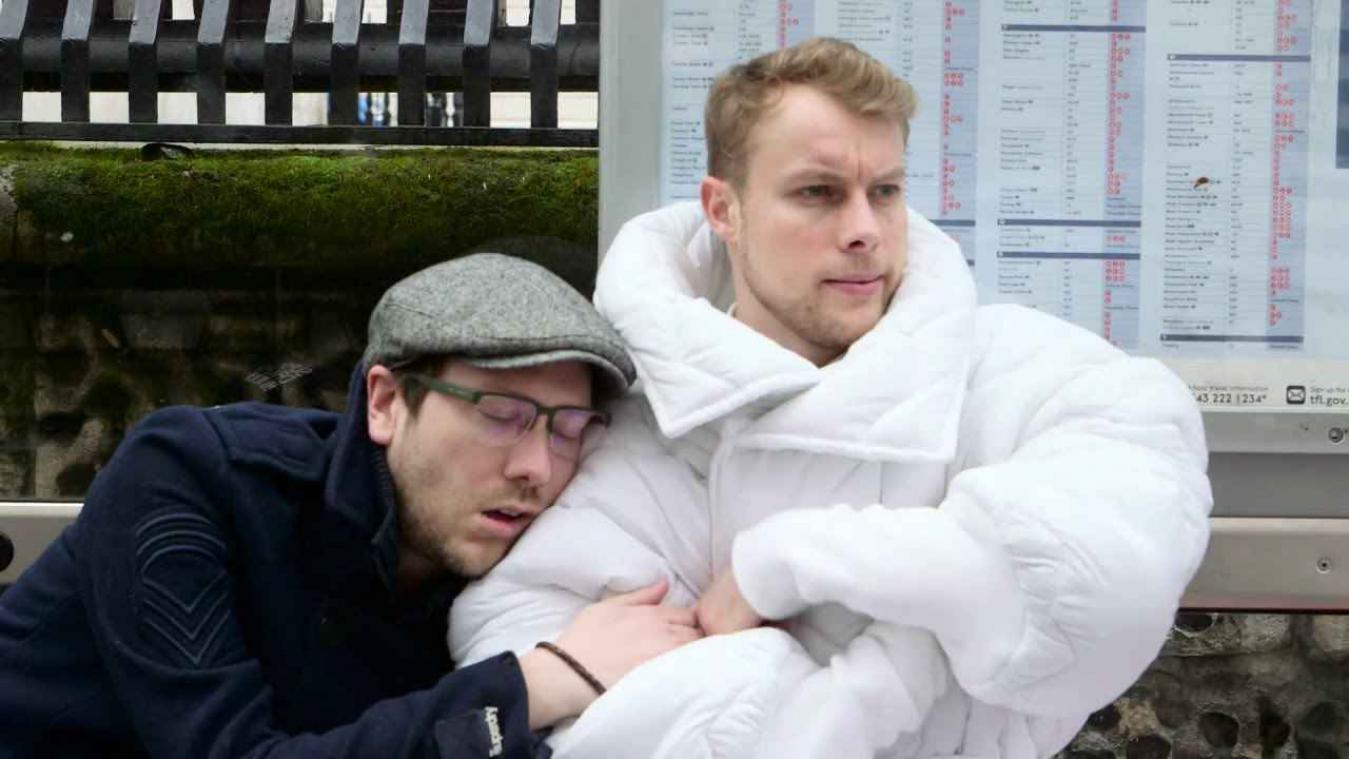 Vergeet de onesie, een donsdeken wordt de ultieme homewear