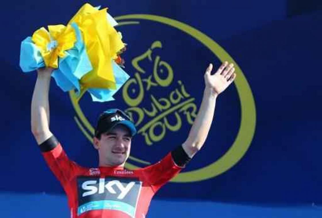 Elia Viviani sprint het snelst in tweede rit