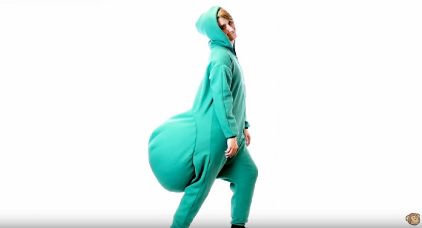 VIDEO. Deze onesie-zitzak is hilarisch en functioneel tegelijkertijd
