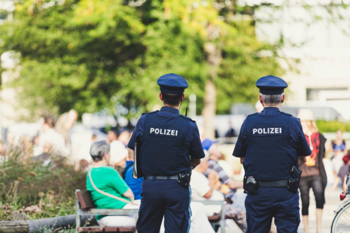 BIZAR. Duitse politie treft ongewone verzameling wilde dieren aan bij controle van voertuig